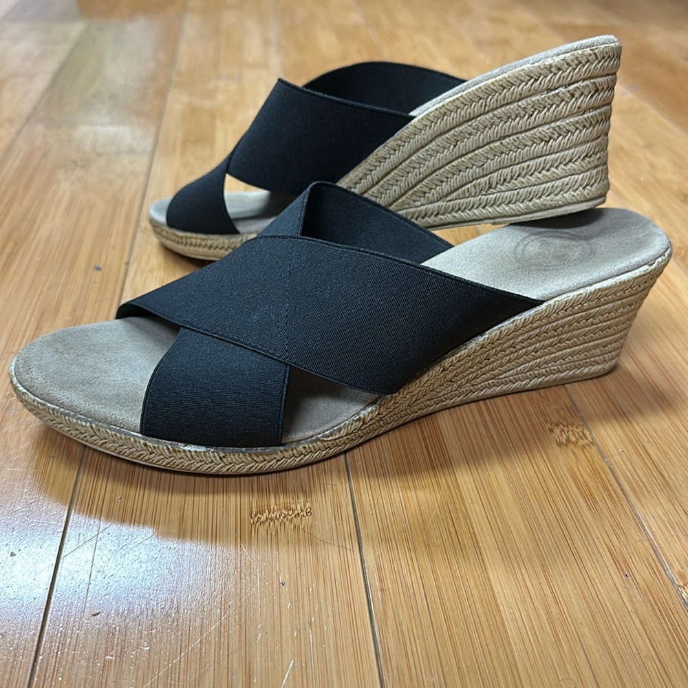 CHARLESTON SHOE CO. Black Crisscross Espadrille Wedge Sandals